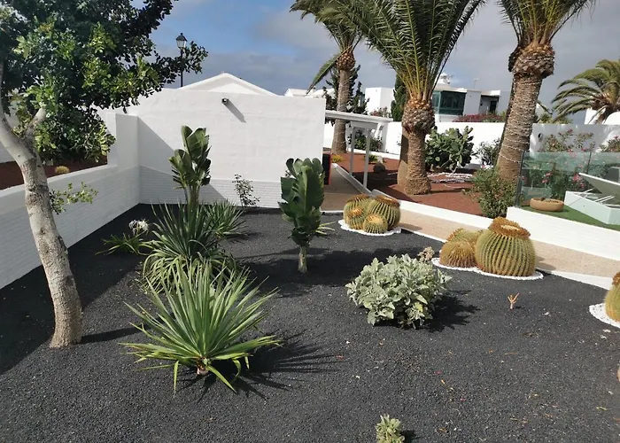 Apartamentos Anjomacar B