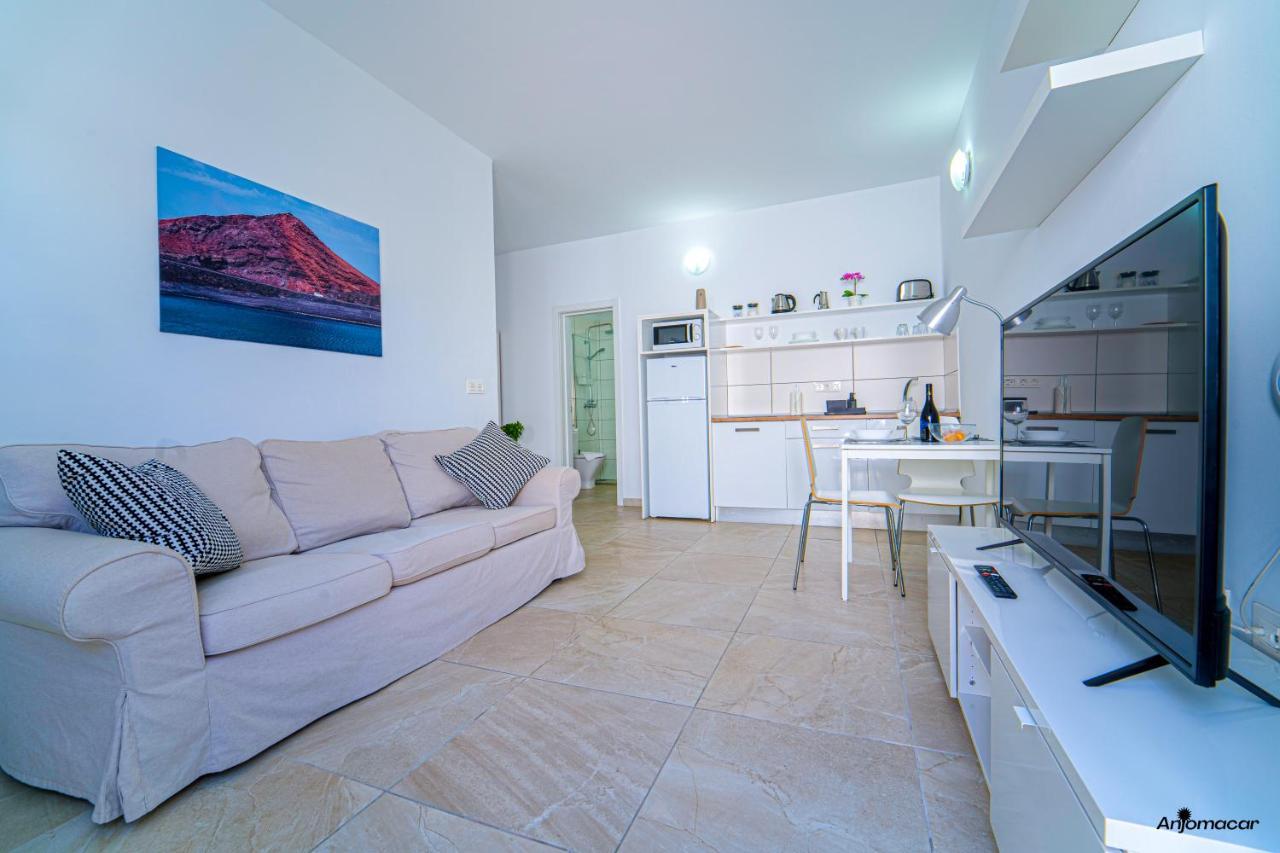 Apartment Anjomacar B *