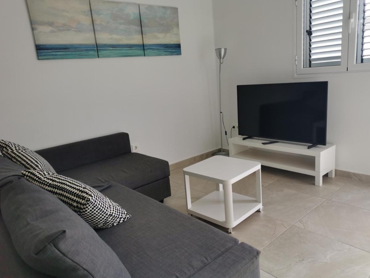 Apartment Anjomacar B